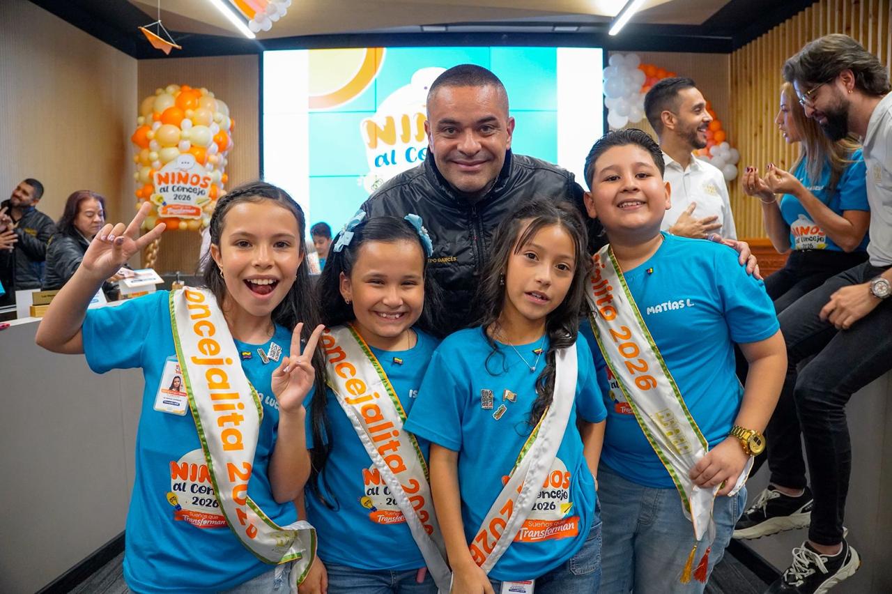 #DeLaManoConLaGente
