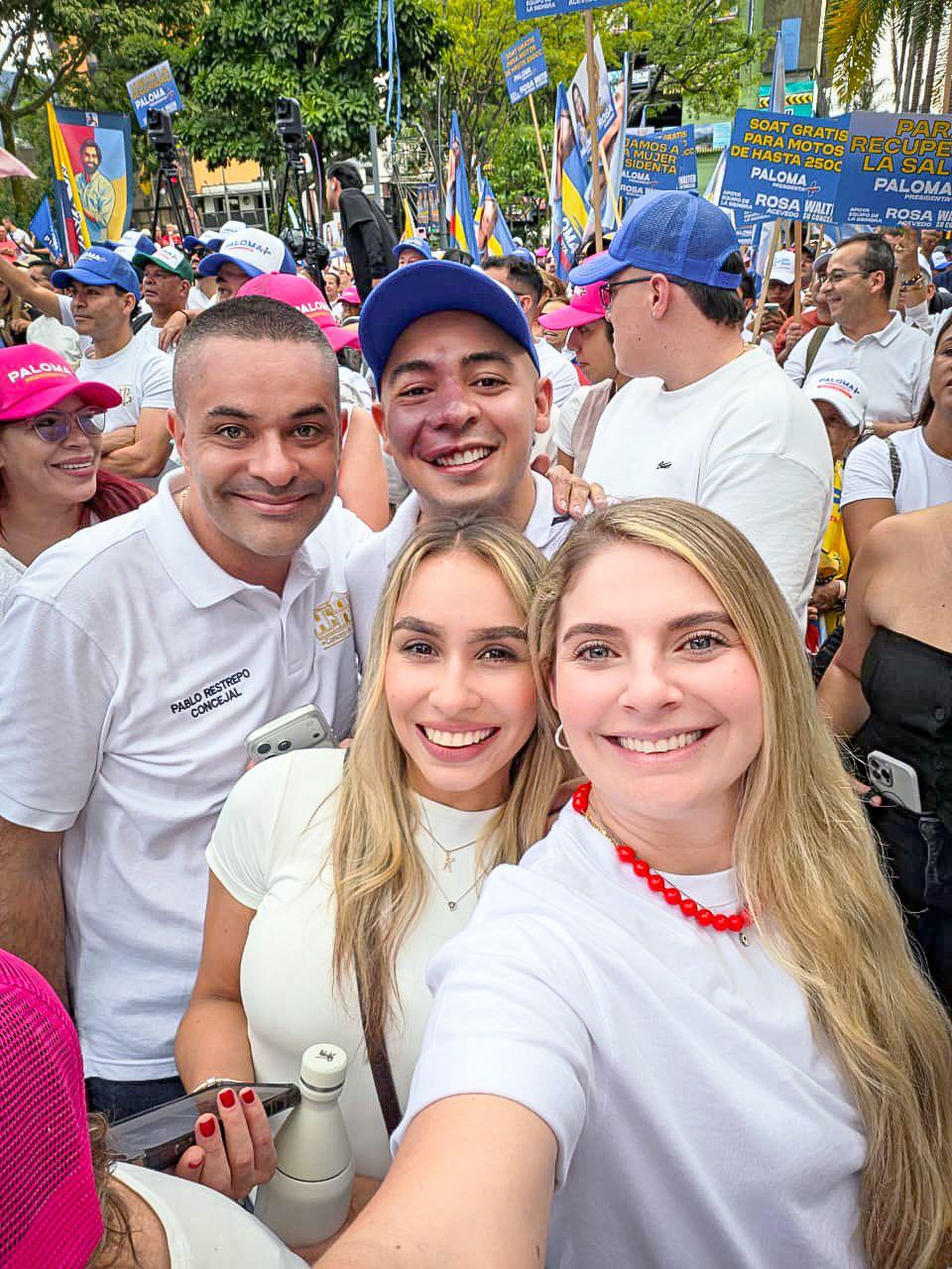 #DeLaManoConLaGente