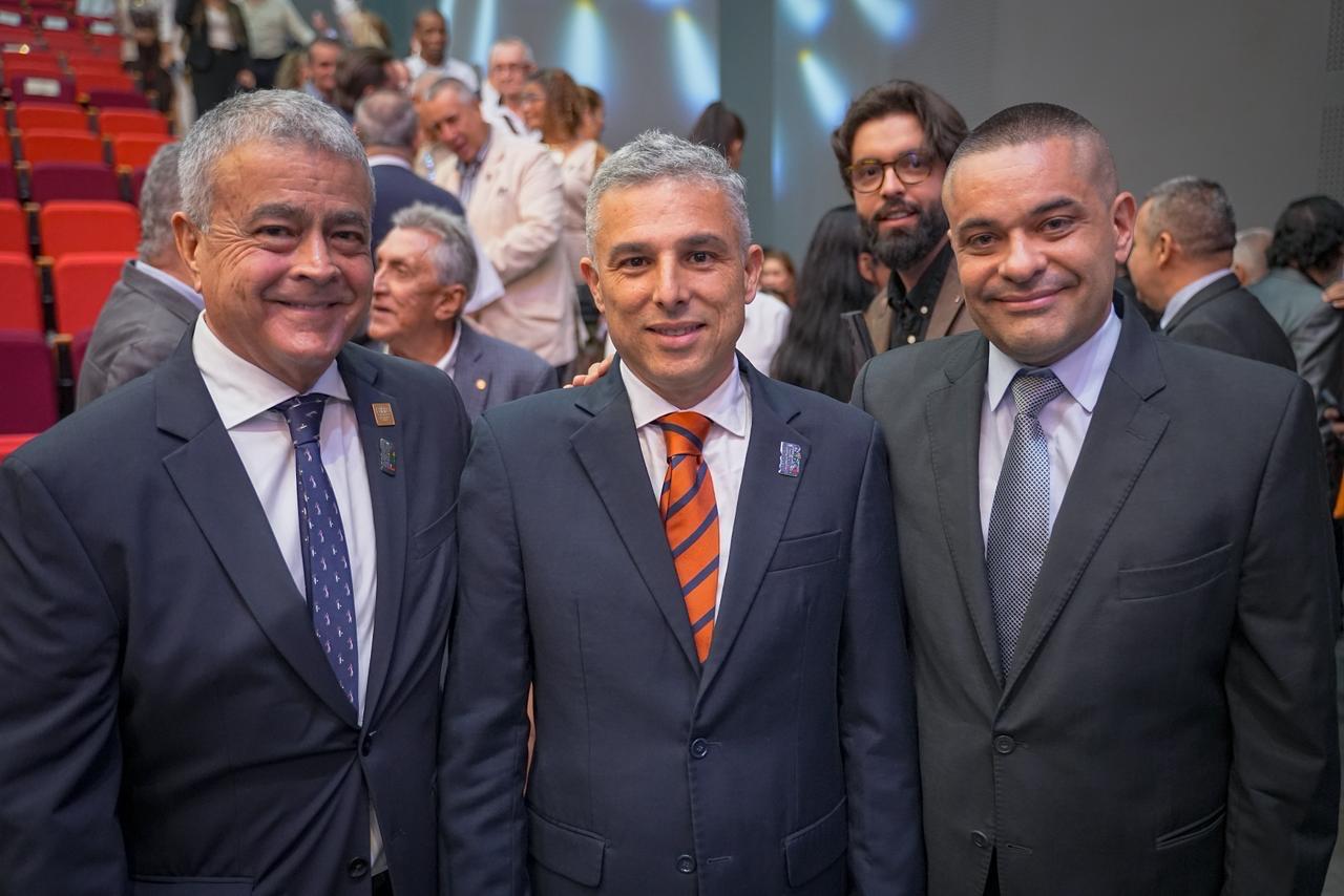 #DeLaManoConLaGente