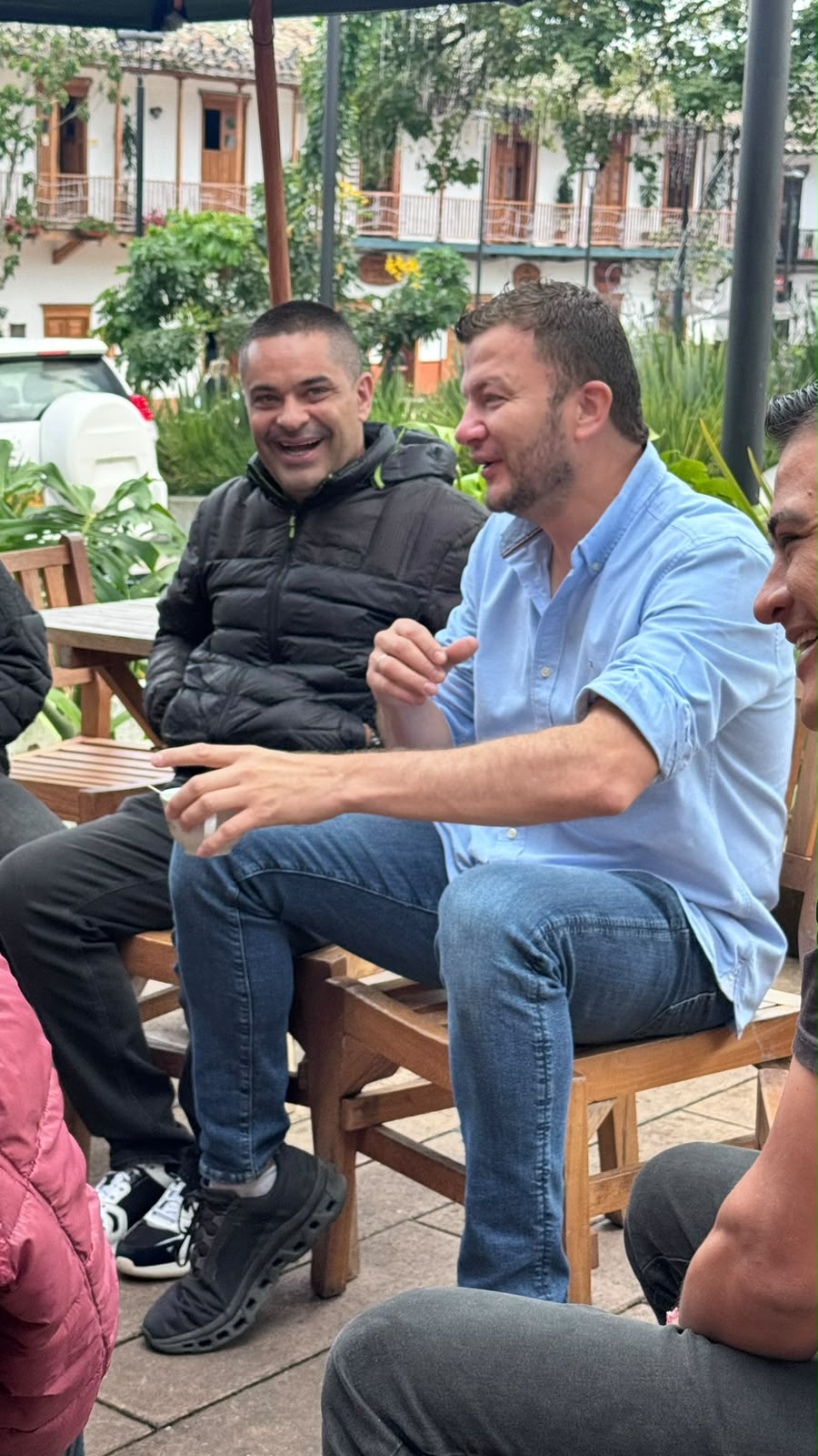 #DeLaManoConLaGente